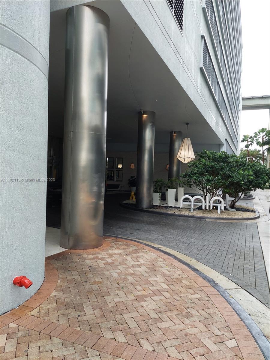 MINT CONDO - Residential
