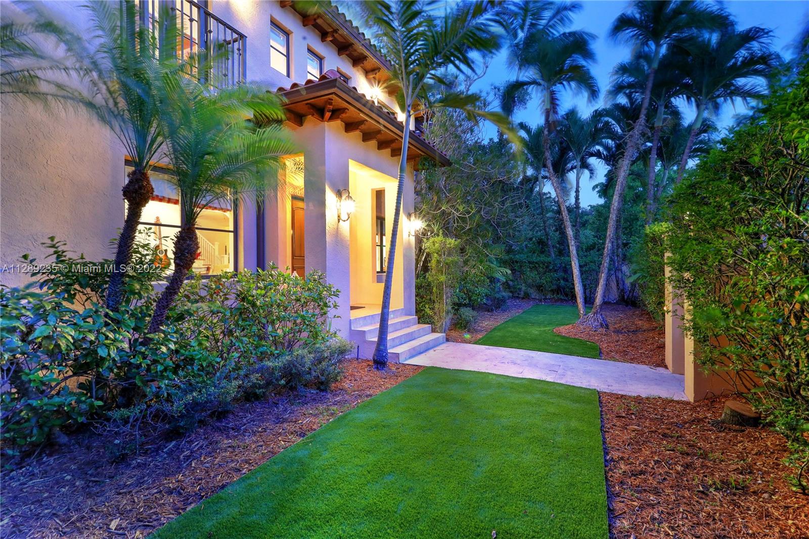 CRYSTAL BLUFF - Residential Lease