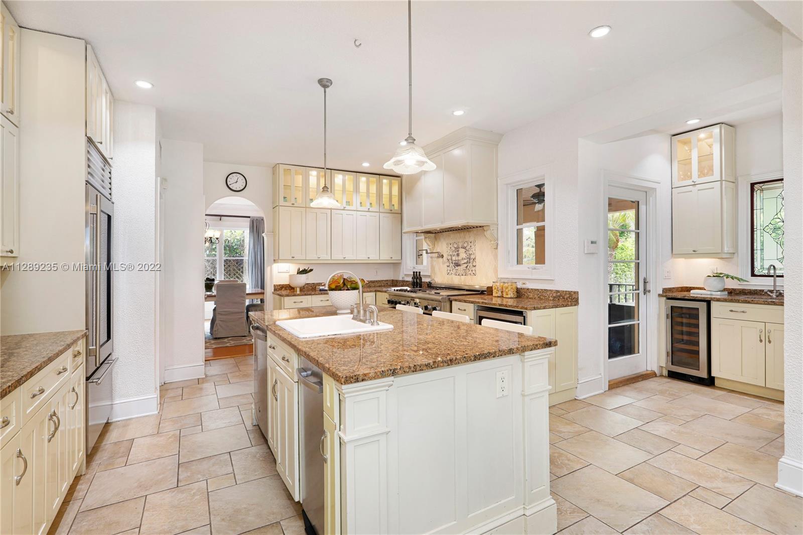 CRYSTAL BLUFF - Residential Lease