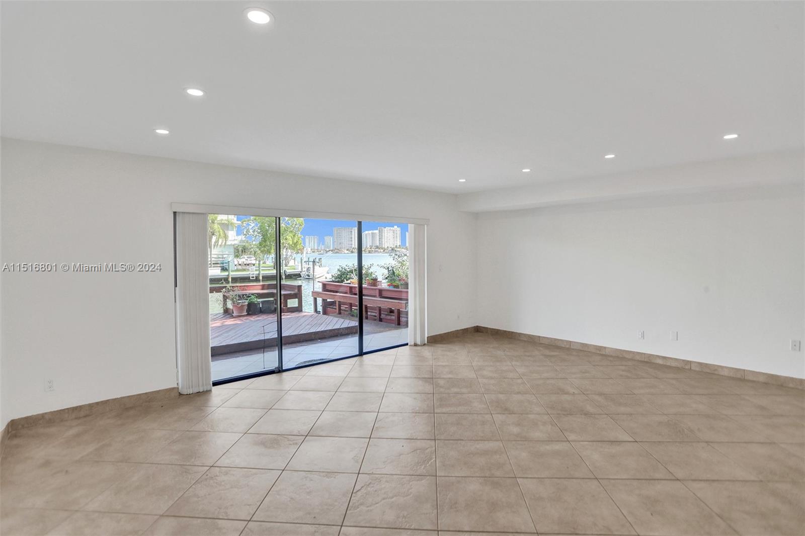 LAKEVIEW TOWNHOUSES CONDO - Residential