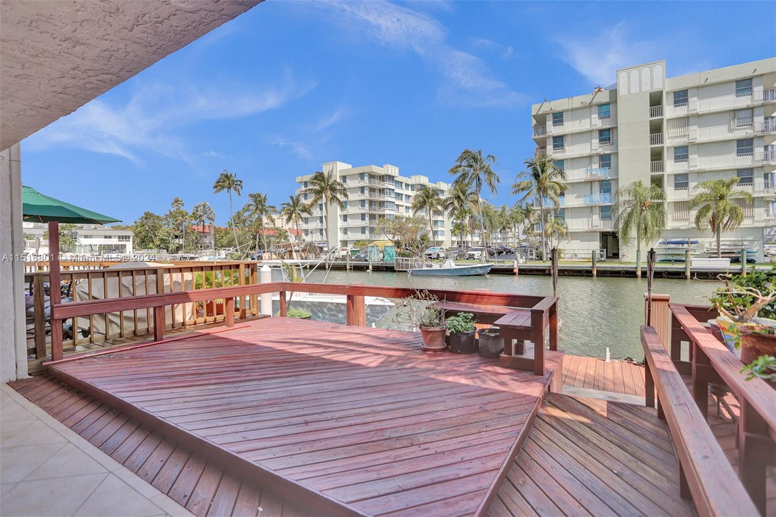 LAKEVIEW TOWNHOUSES CONDO - Residential