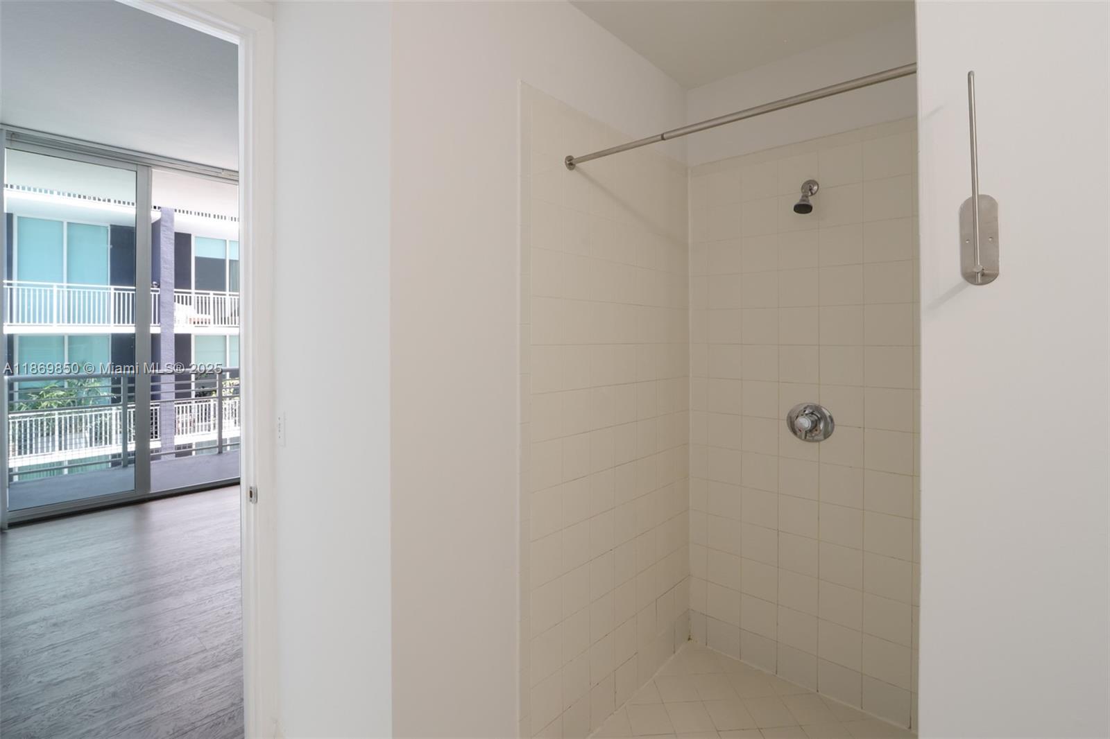 EDGEWATER LOFTS CONDO - Residential Lease