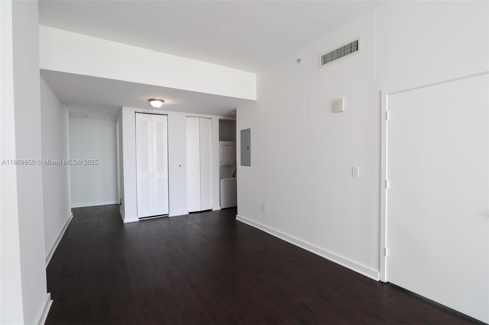 EDGEWATER LOFTS CONDO - Residential Lease