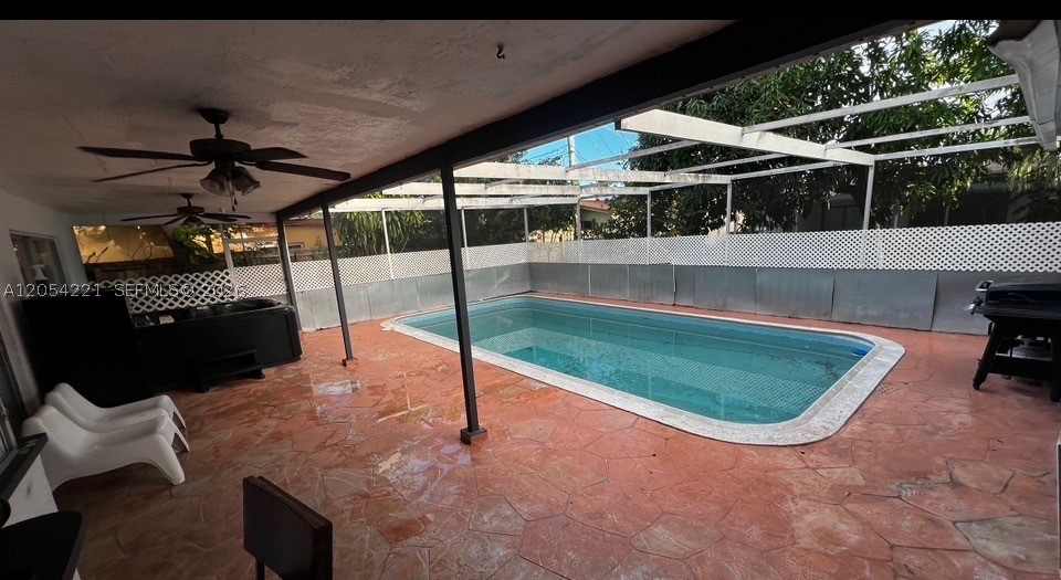 SUNRISE GOLF VILLAGE SEC - Residential