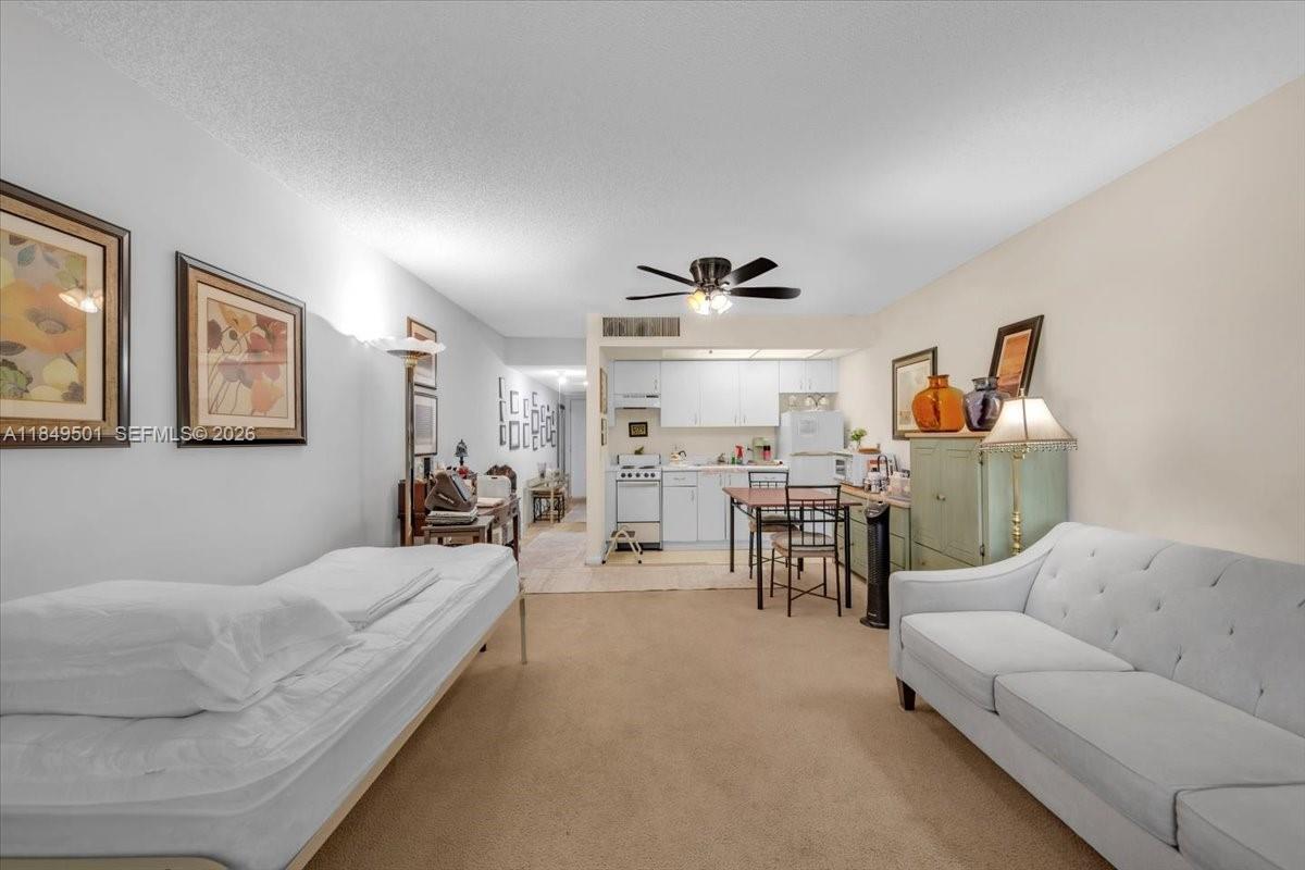 IVANHOE EAST III - Residential