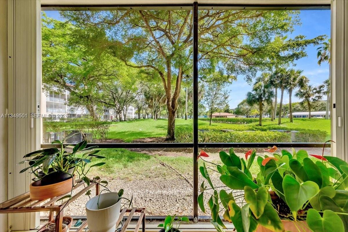 IVANHOE EAST III - Residential