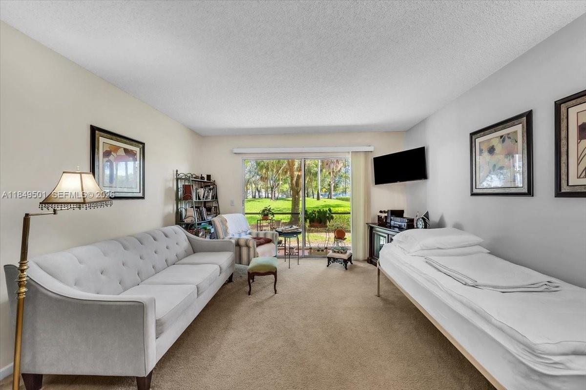 IVANHOE EAST III - Residential