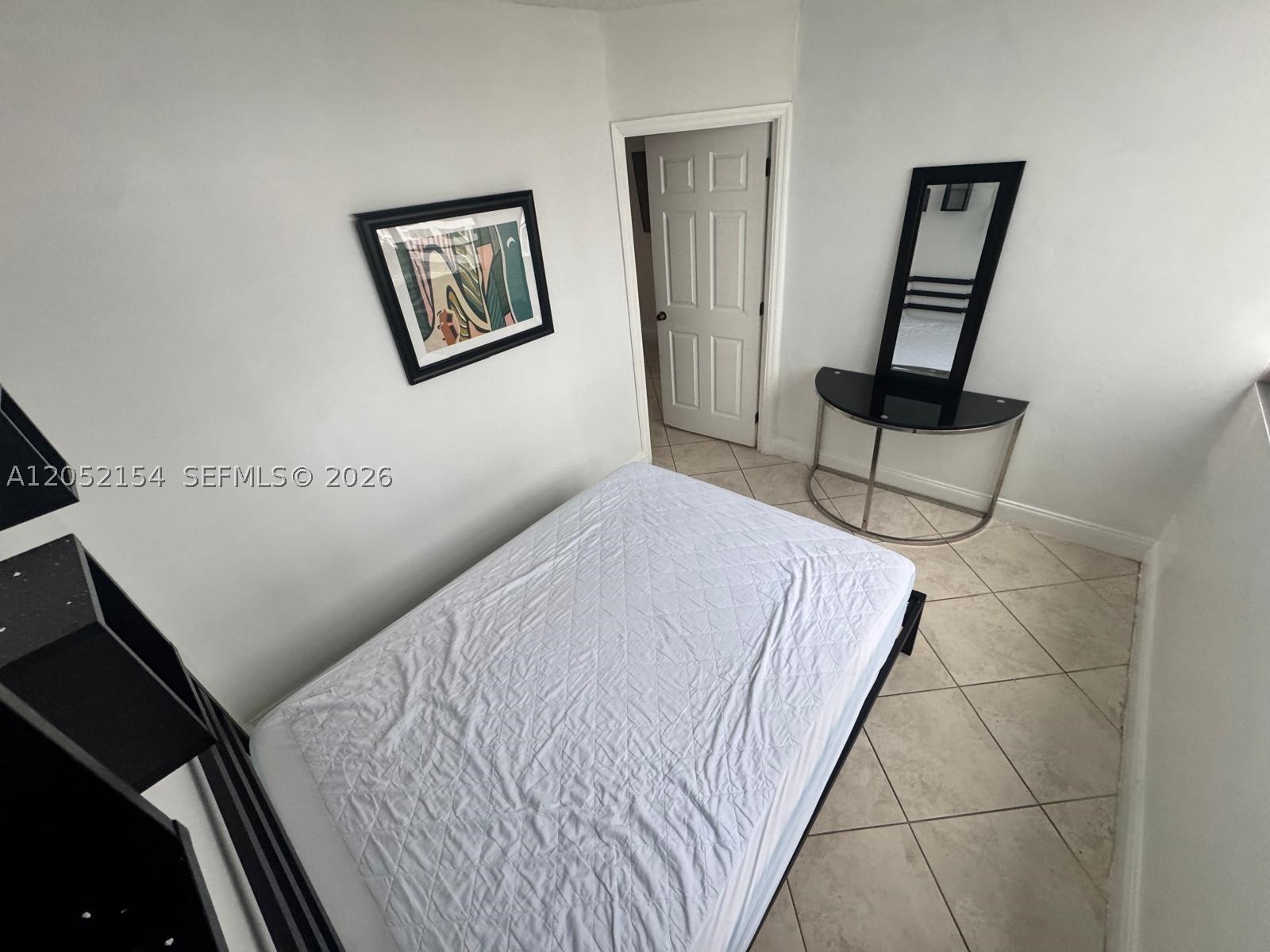 FOUR AMBASSADORS CONDO PH - Residential Lease