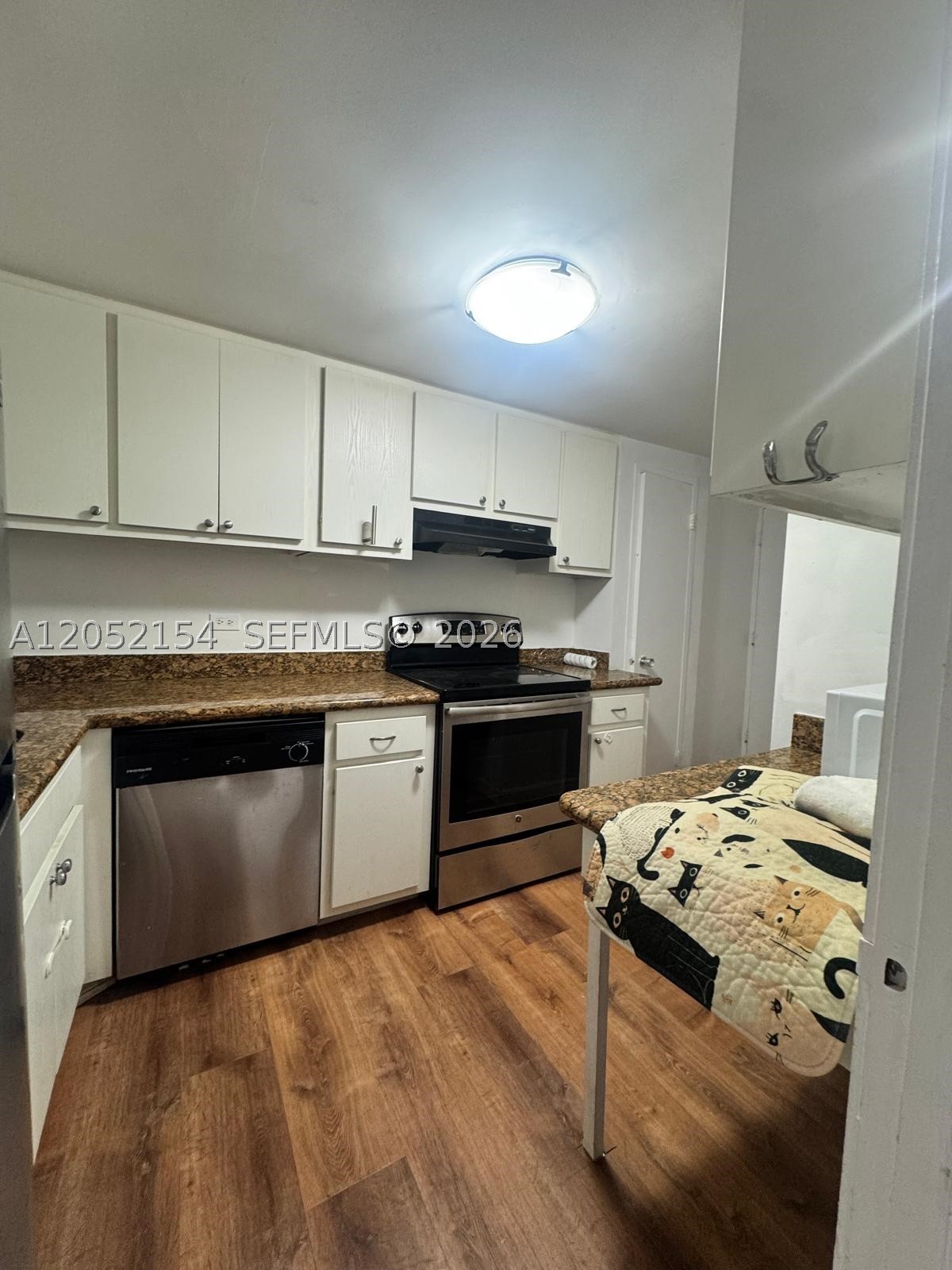 FOUR AMBASSADORS CONDO PH - Residential Lease