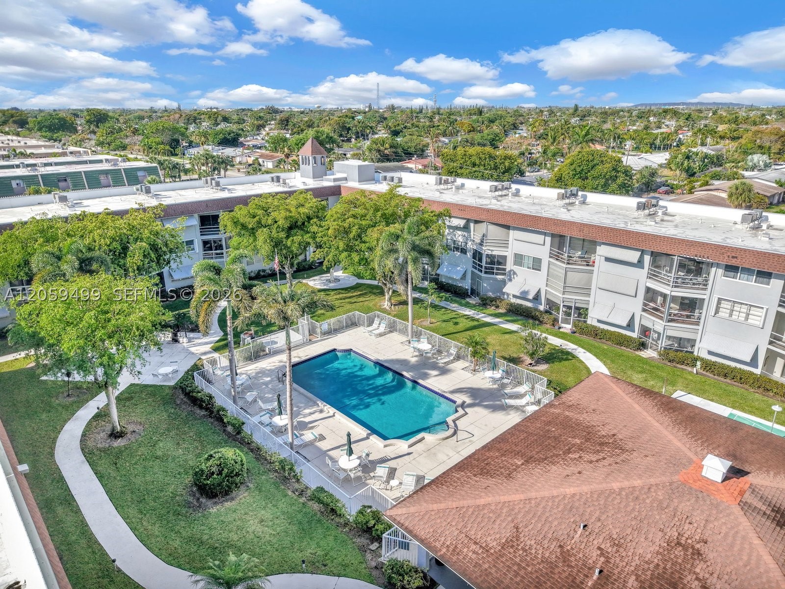 DEERFIELD BEACH GARDENS - Residential