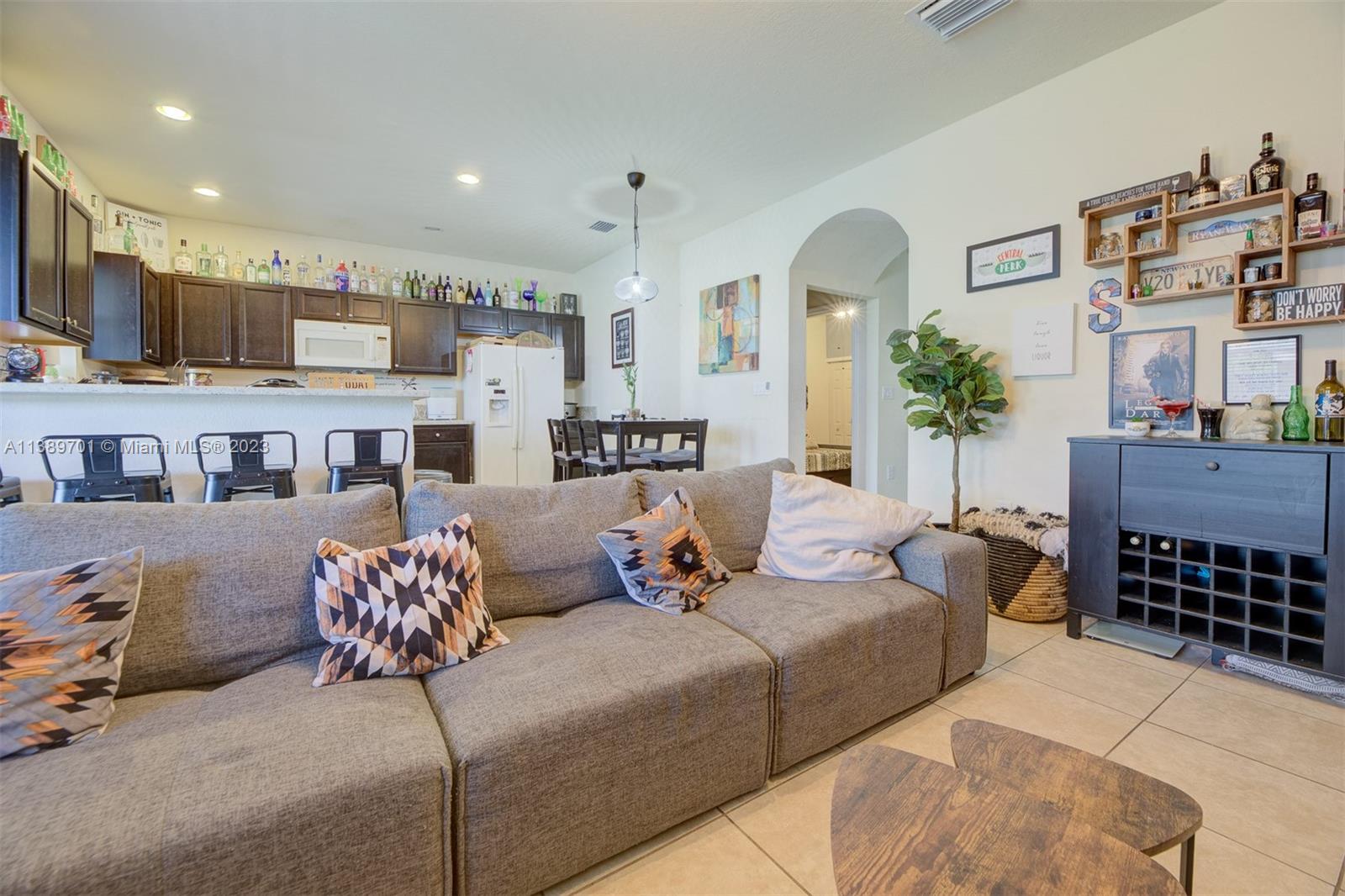 SILVER PALM WEST - Residential