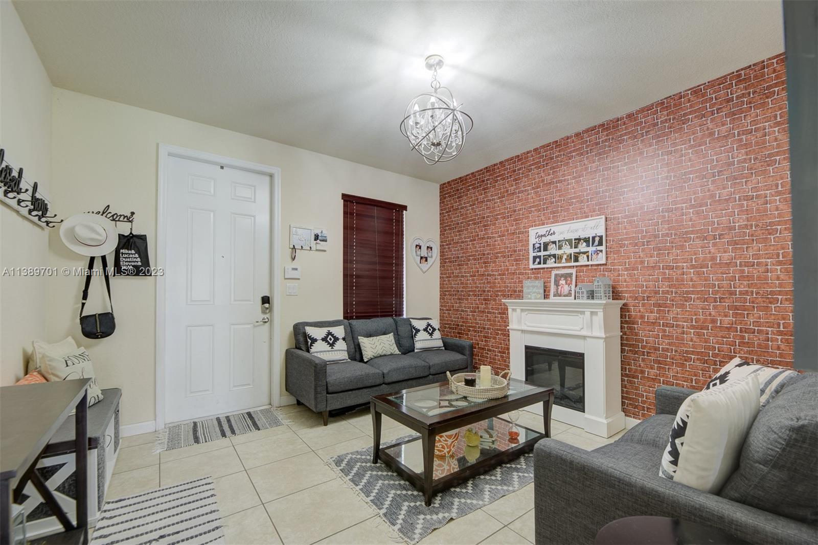 SILVER PALM WEST - Residential