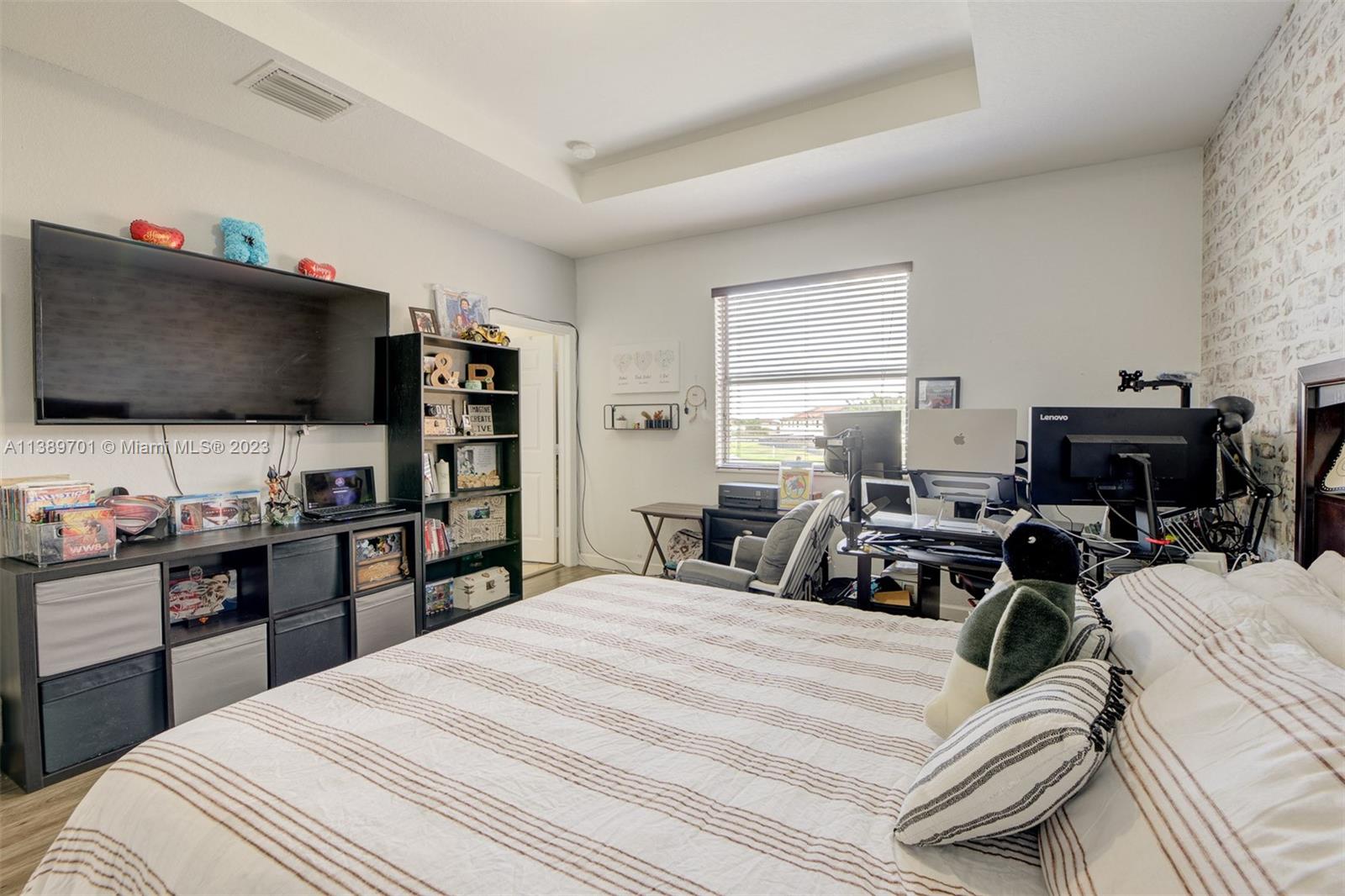 SILVER PALM WEST - Residential