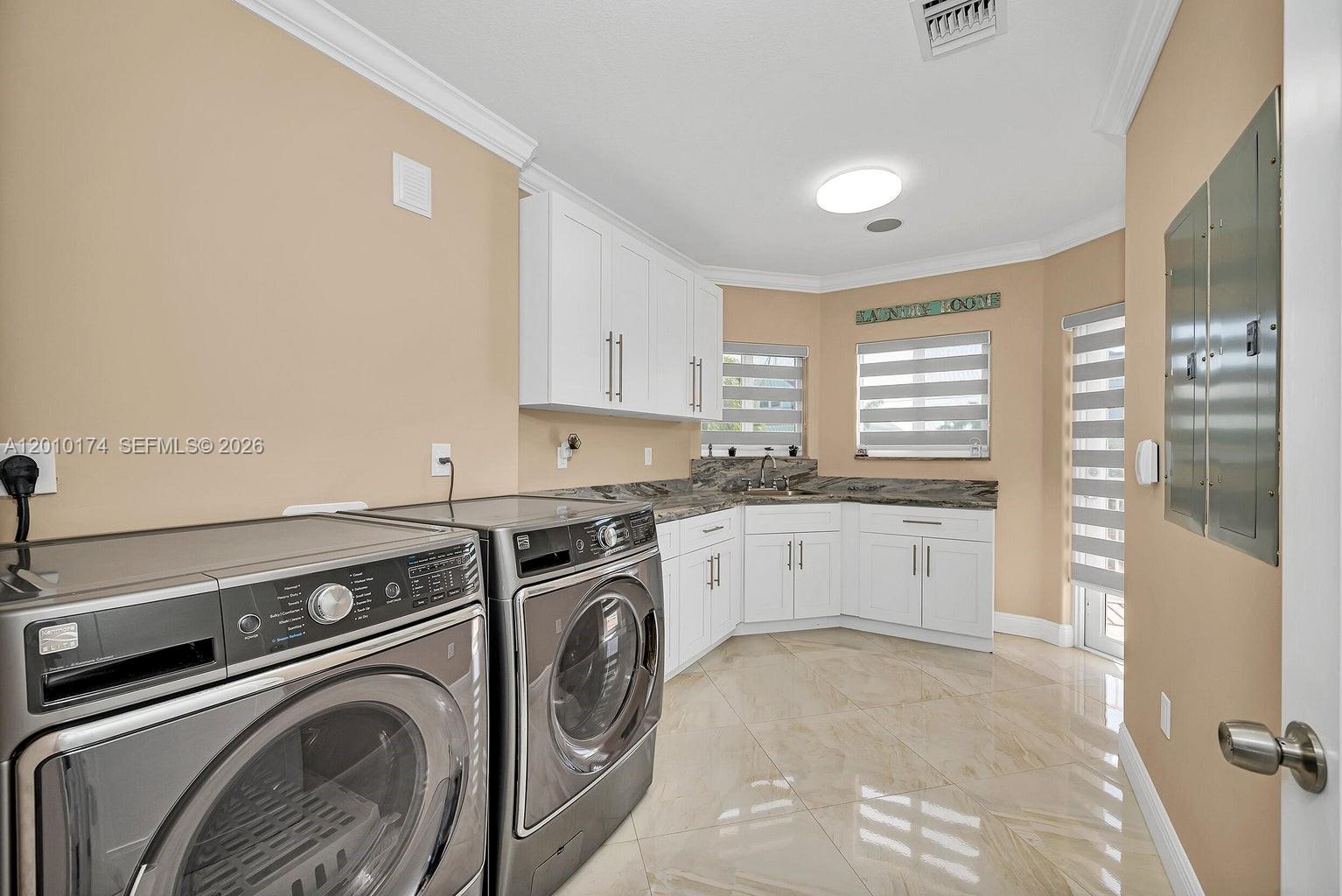 BUCCANEER PT (LARGO SOUND - Residential