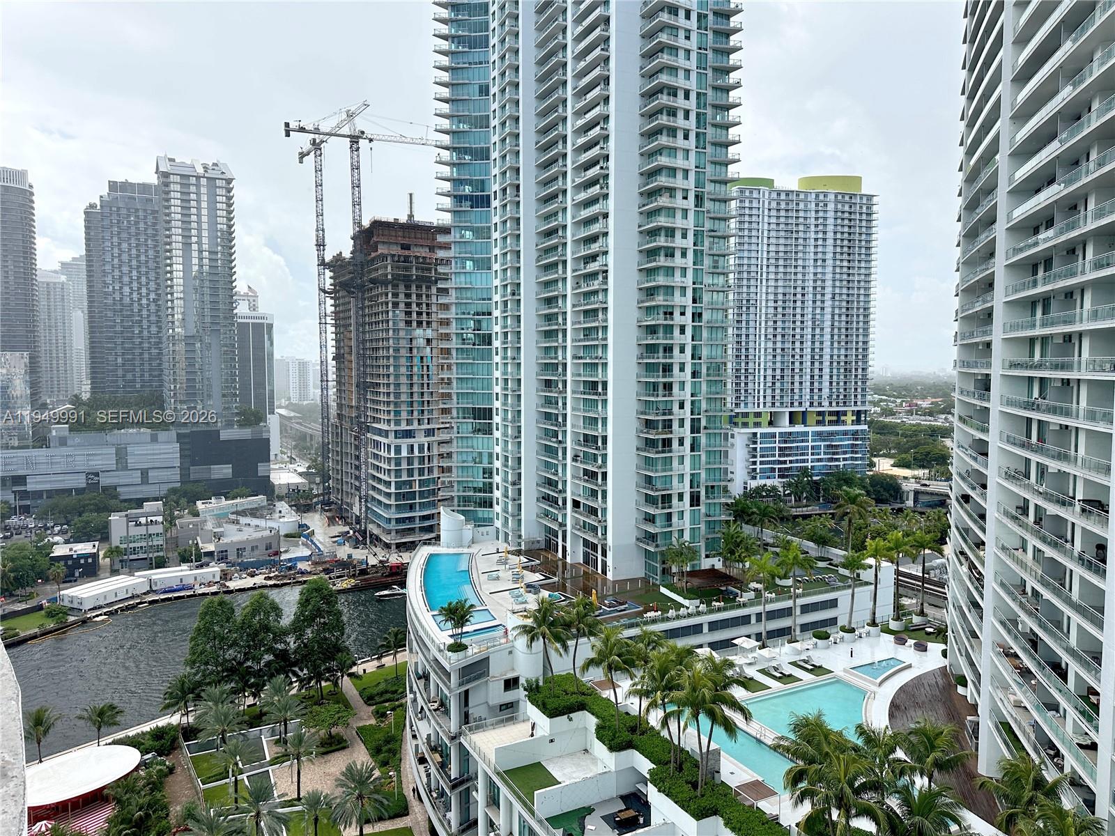 WIND CONDO - Residential