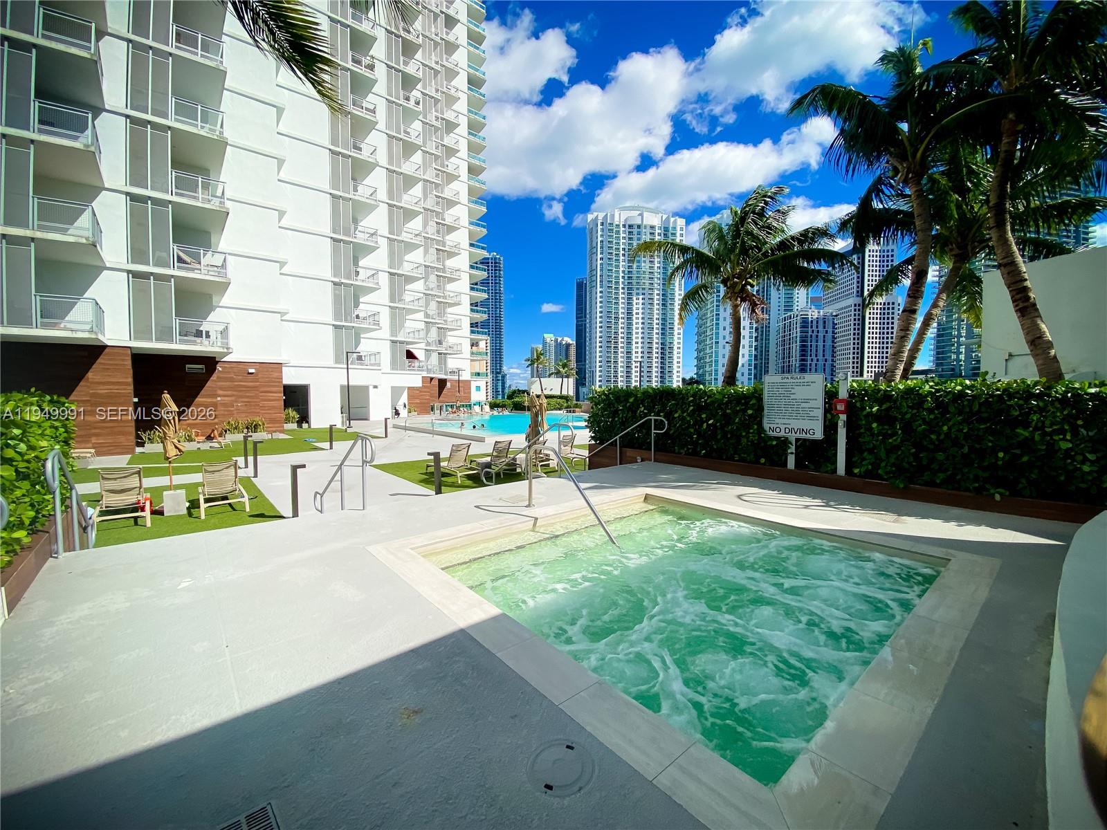 WIND CONDO - Residential