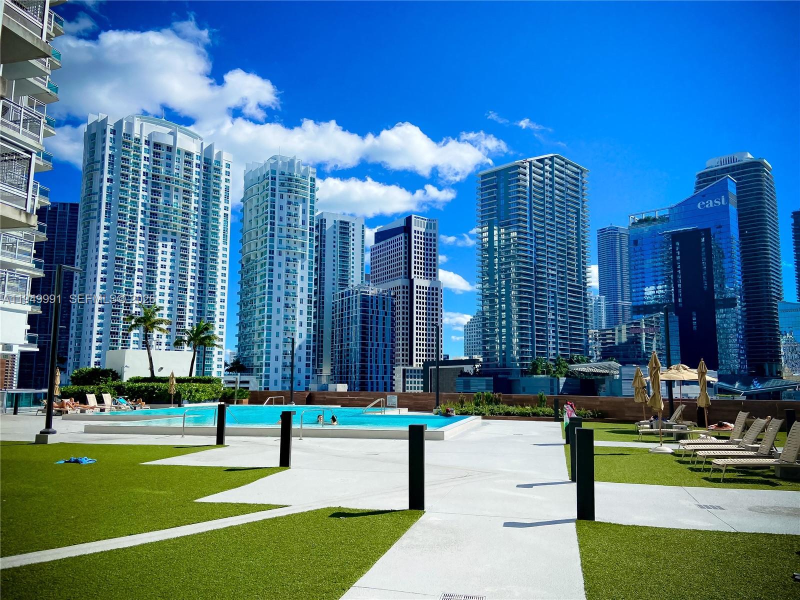 WIND CONDO - Residential
