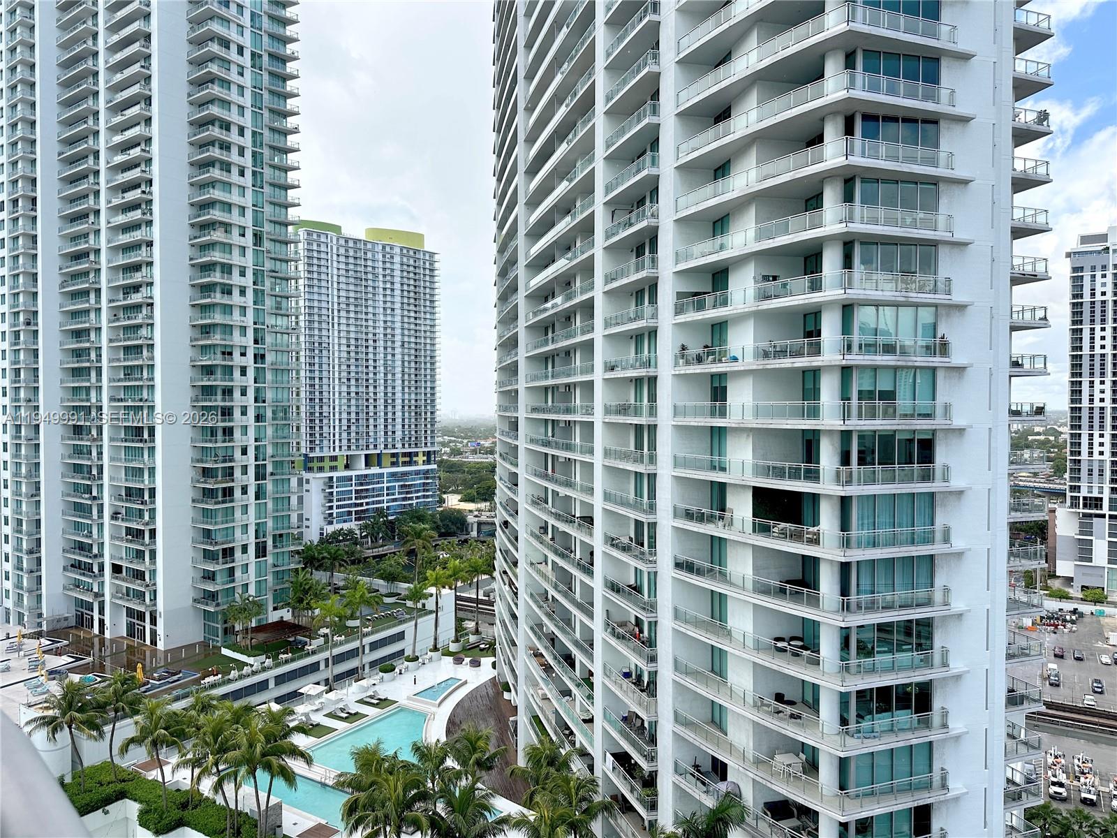 WIND CONDO - Residential