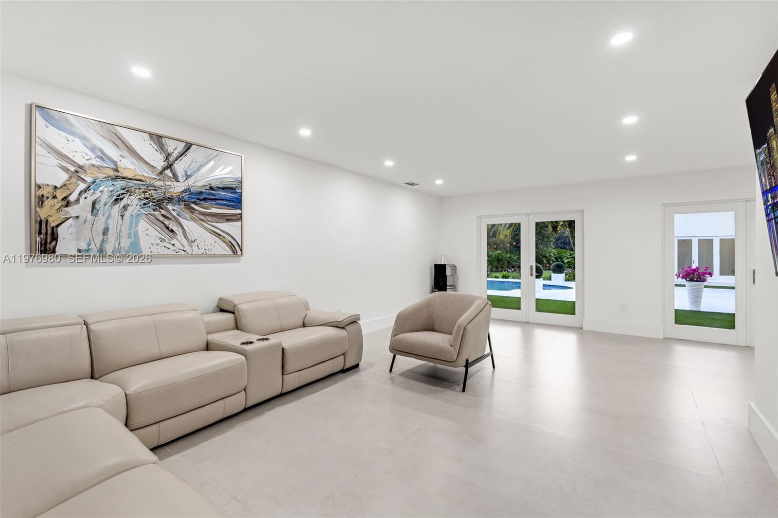 BAY RIDGE ESTS - Residential