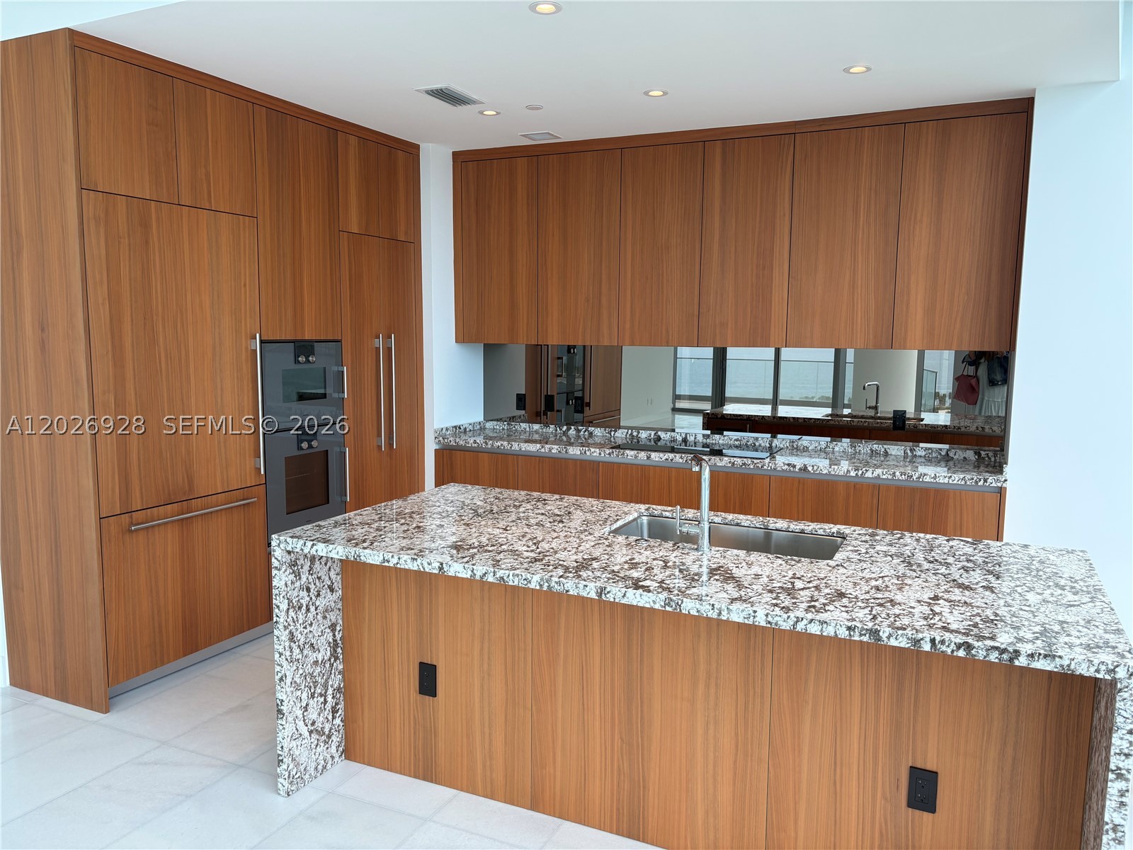 Una Residences Condominium - Residential Lease