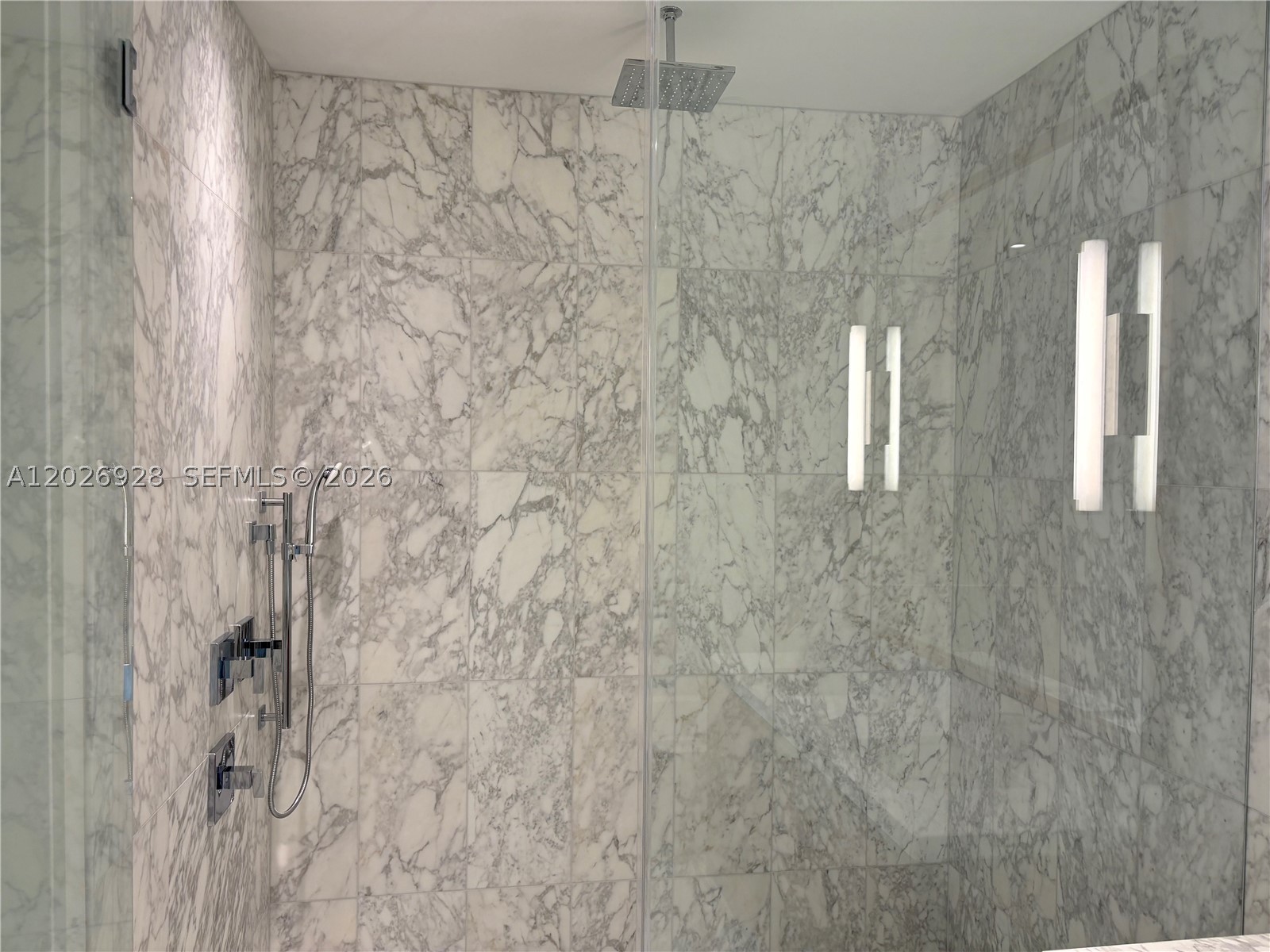 Una Residences Condominium - Residential Lease