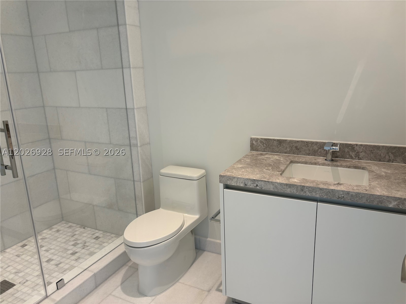 Una Residences Condominium - Residential Lease