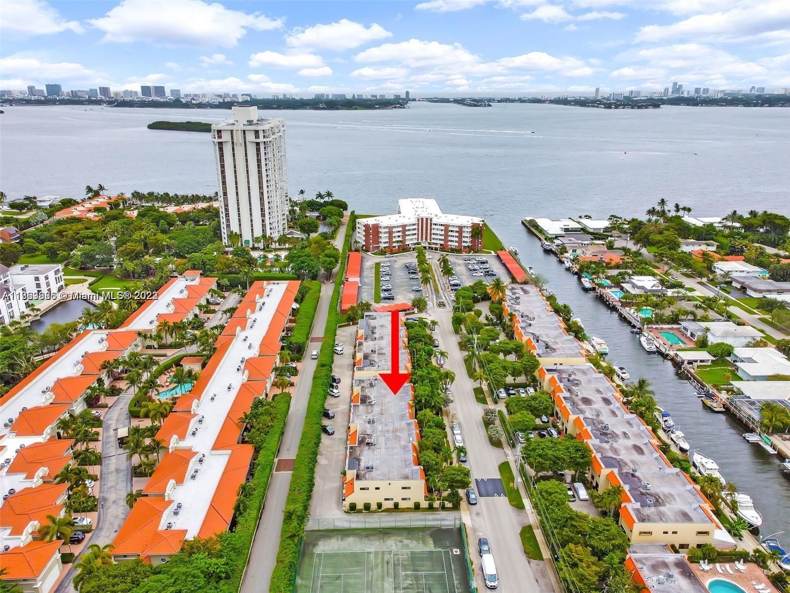 HARBOUR CLUB VILLAS CONDO - Residential
