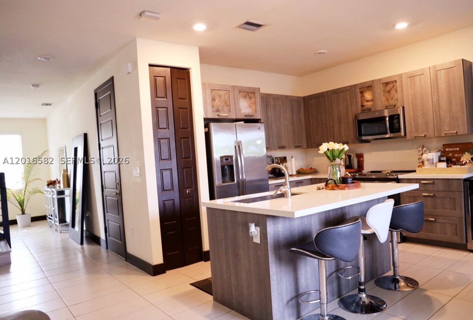 DUNNWOODY LAKE - Residential