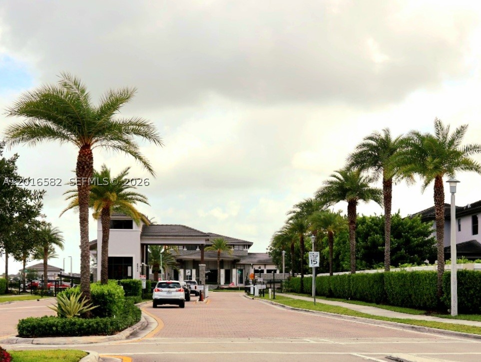 DUNNWOODY LAKE - Residential