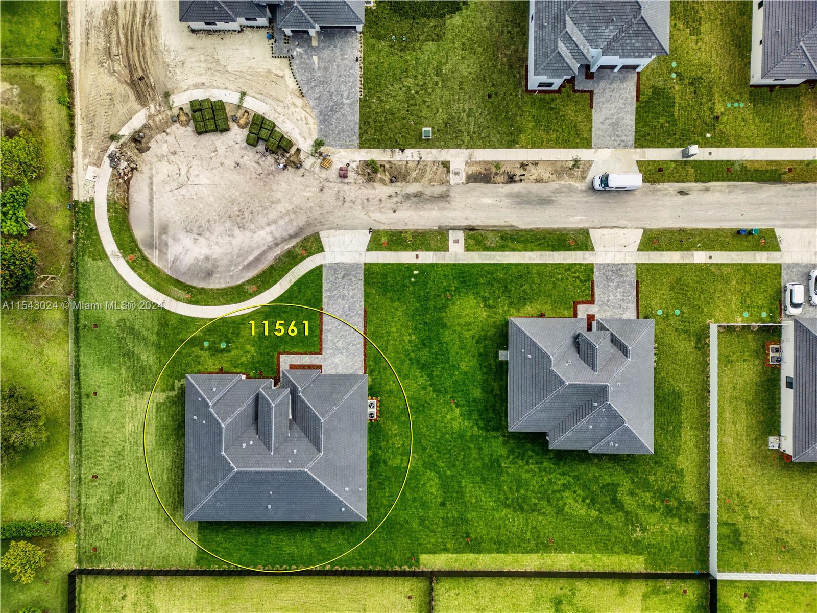 JENNY JUNE - Residential