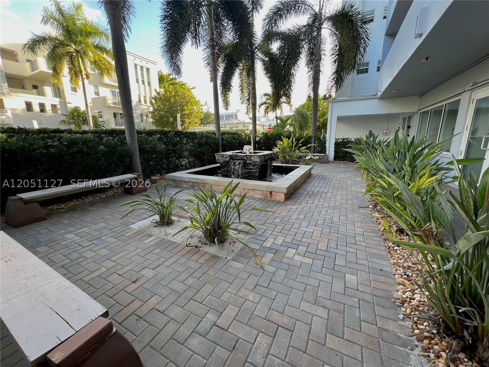 THE PARK GARDENS CONDO - Residential Lease