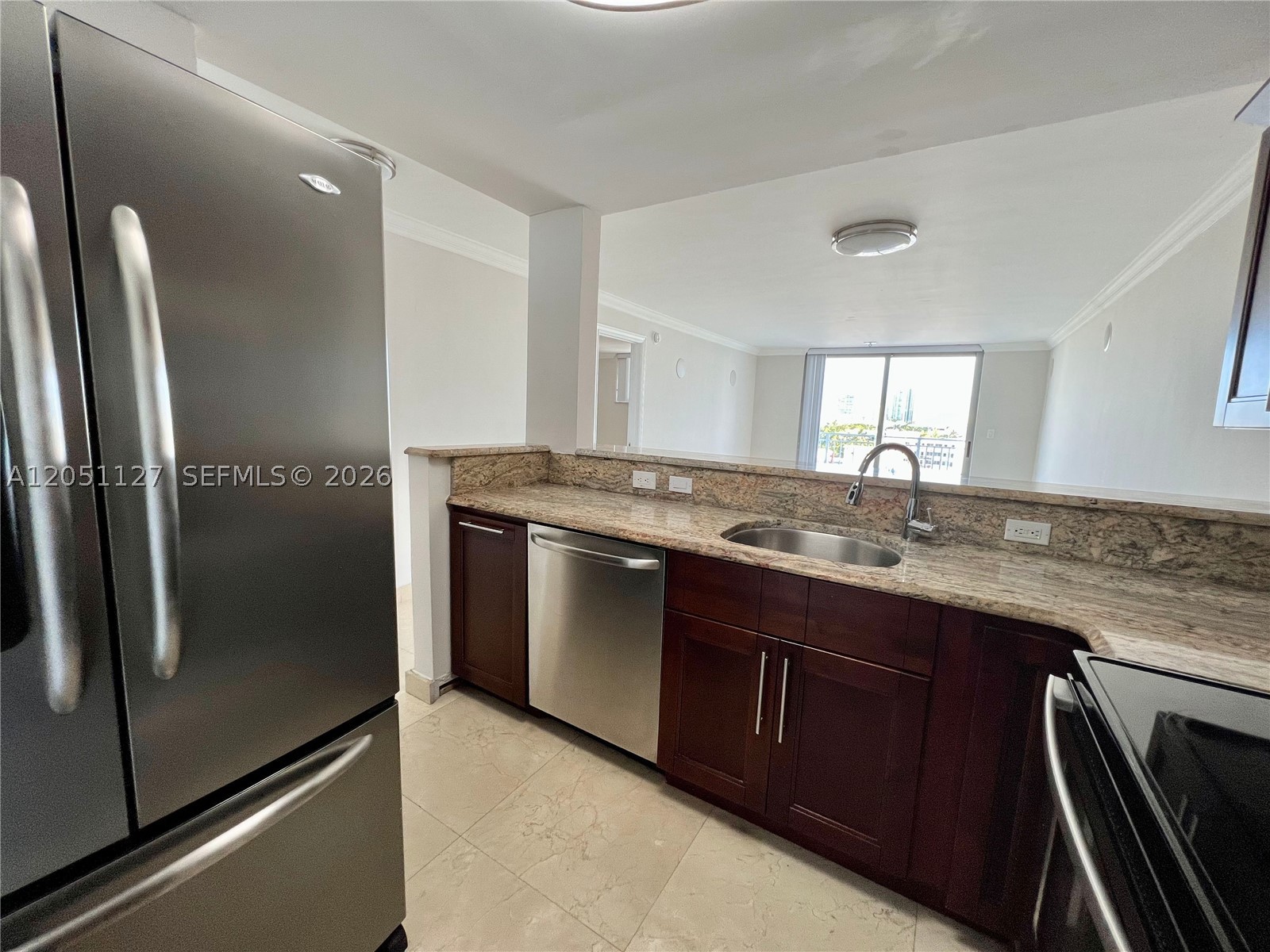 THE PARK GARDENS CONDO - Residential Lease
