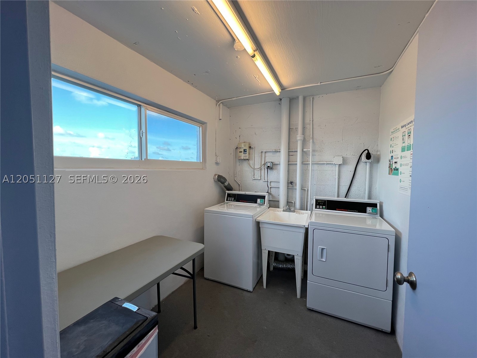 THE PARK GARDENS CONDO - Residential Lease