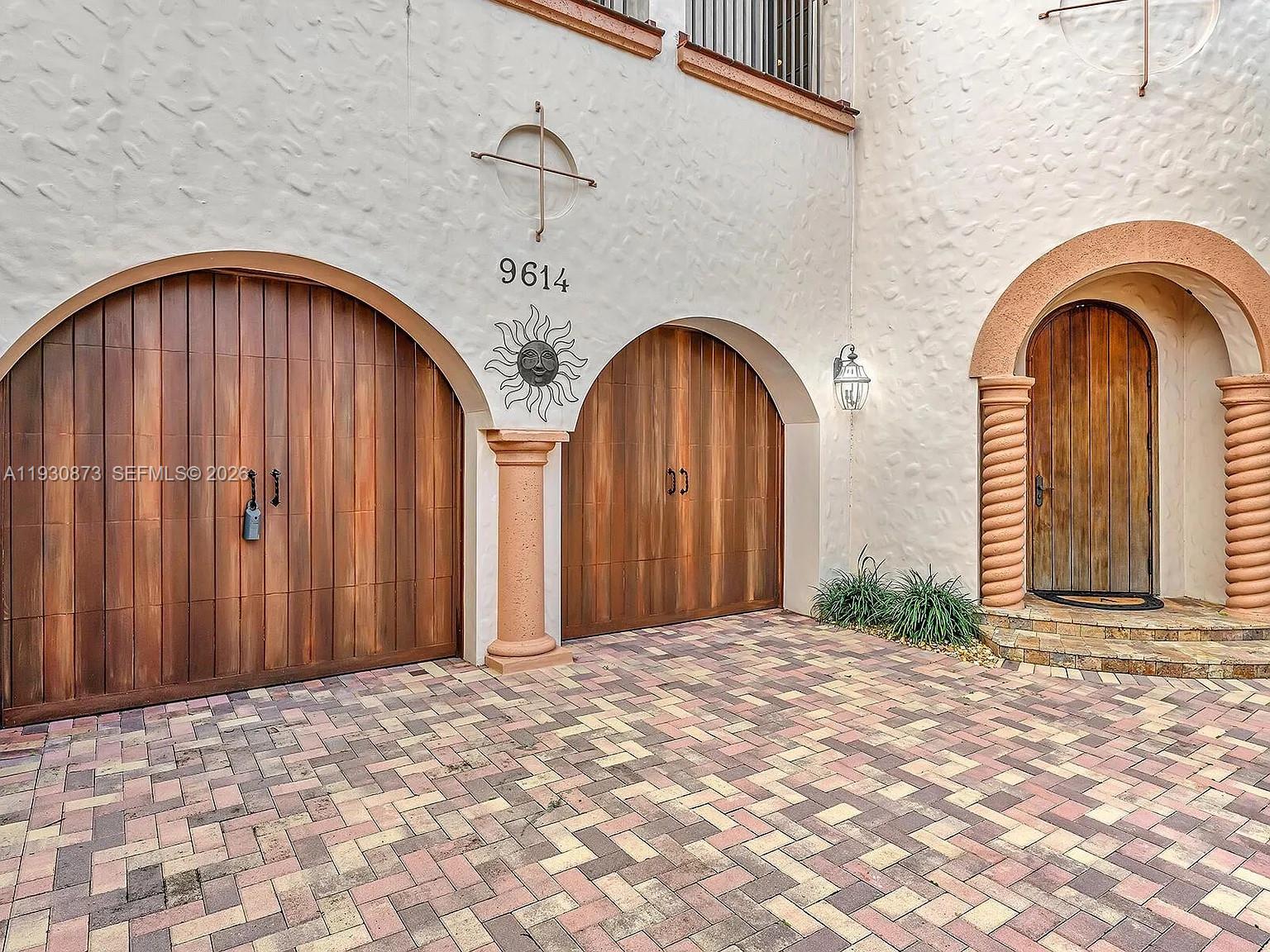 PARKLAND GOLF AND COUNTRY - Residential