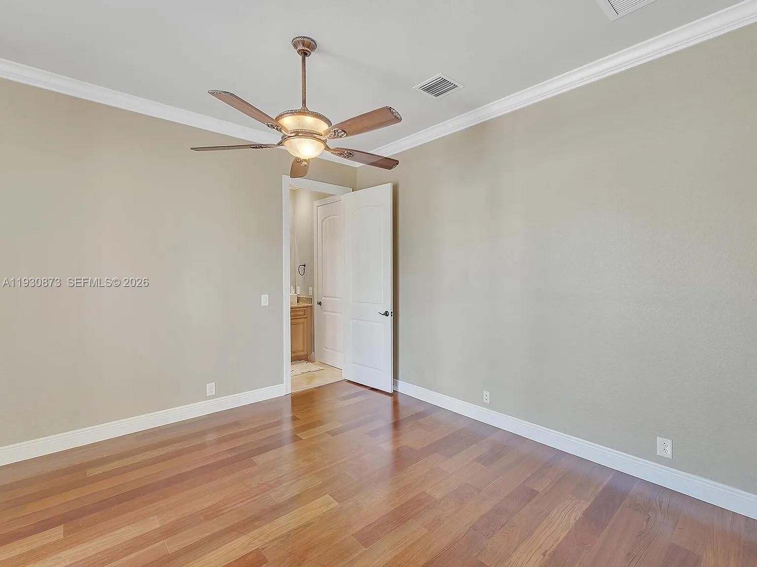 PARKLAND GOLF AND COUNTRY - Residential