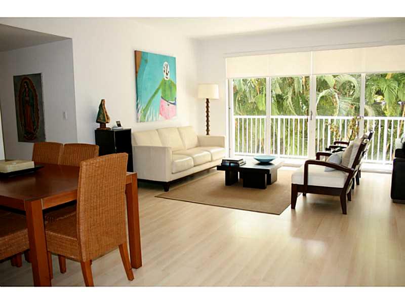 Key Biscayne, great small building, steps to the beach, pool. Spacious layout, very bright apartment, 3bd, 2bath, remodeled kitchen, wood floors, 2 parking spaces: 1 private car garage and one additional outside parking space.