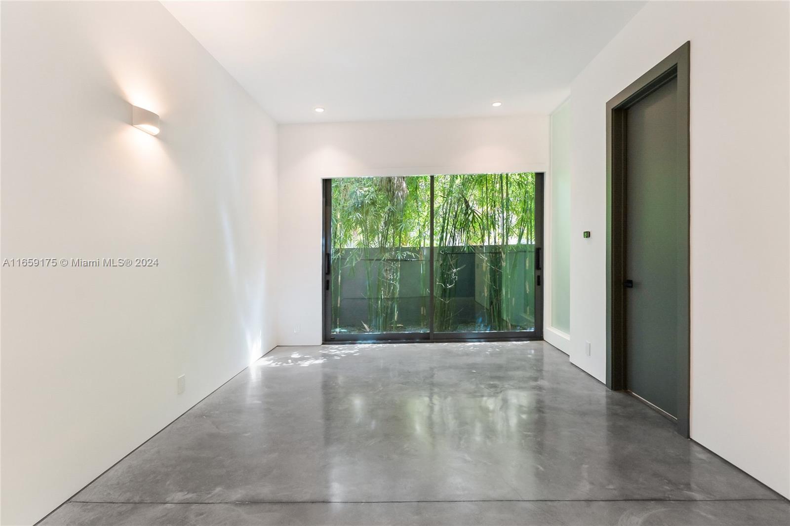 BISCAYNE PARK TERR - Residential