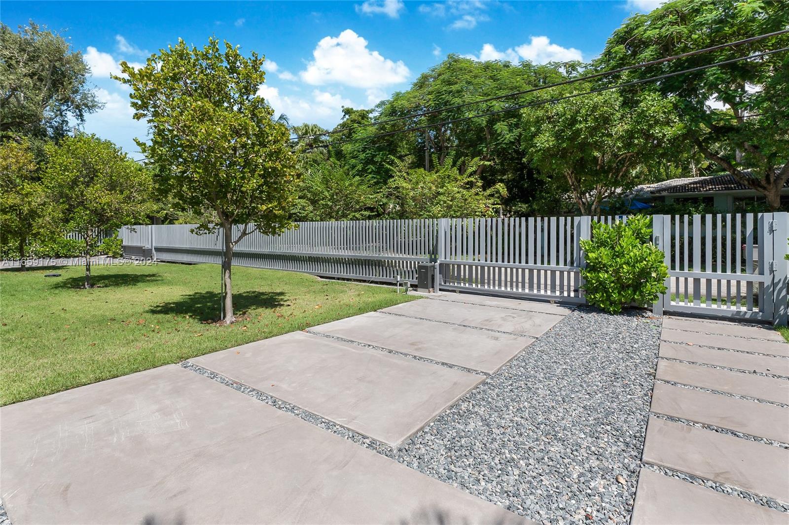 BISCAYNE PARK TERR - Residential