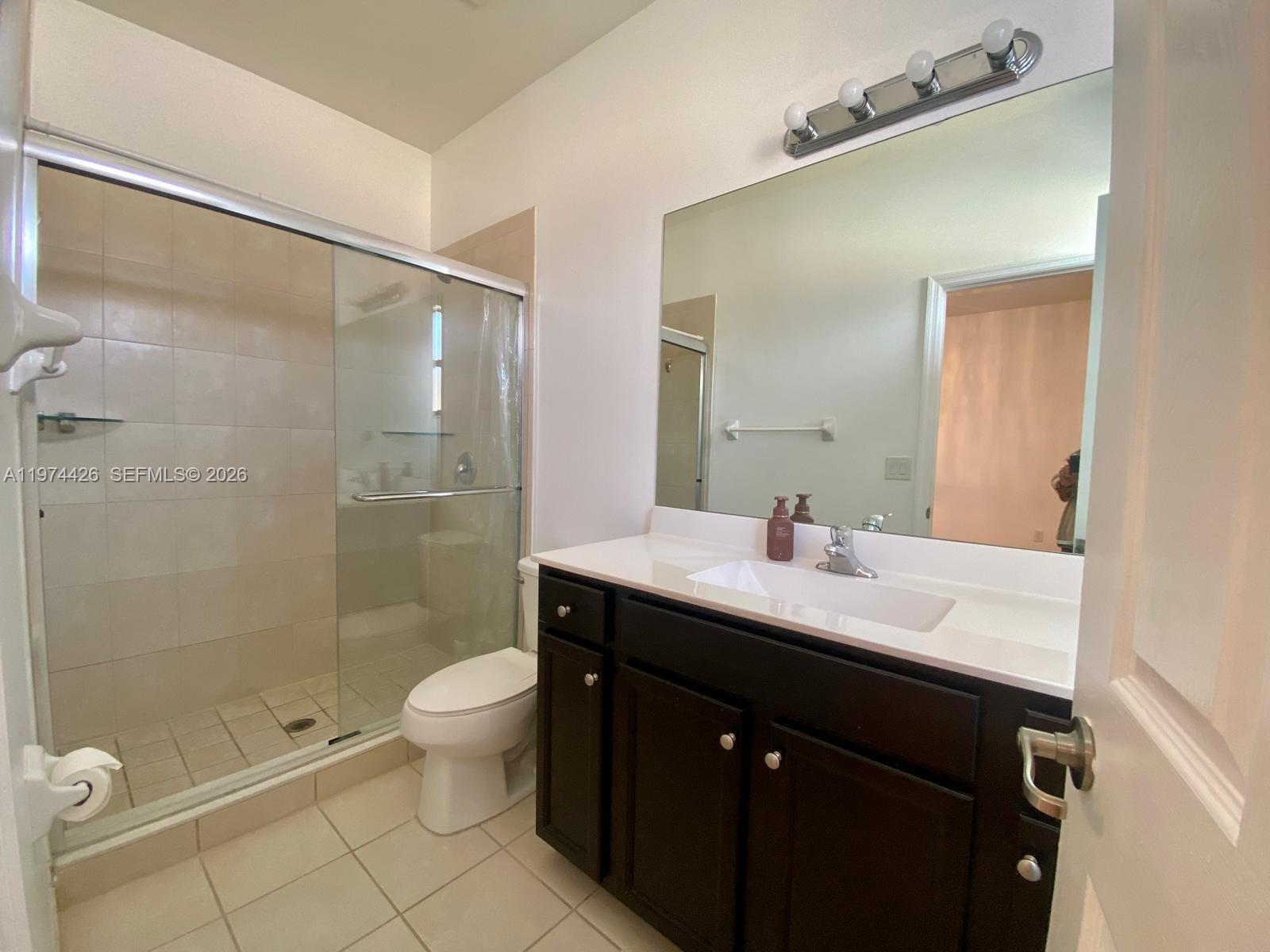 COCO PALM ESTATES - Residential Lease