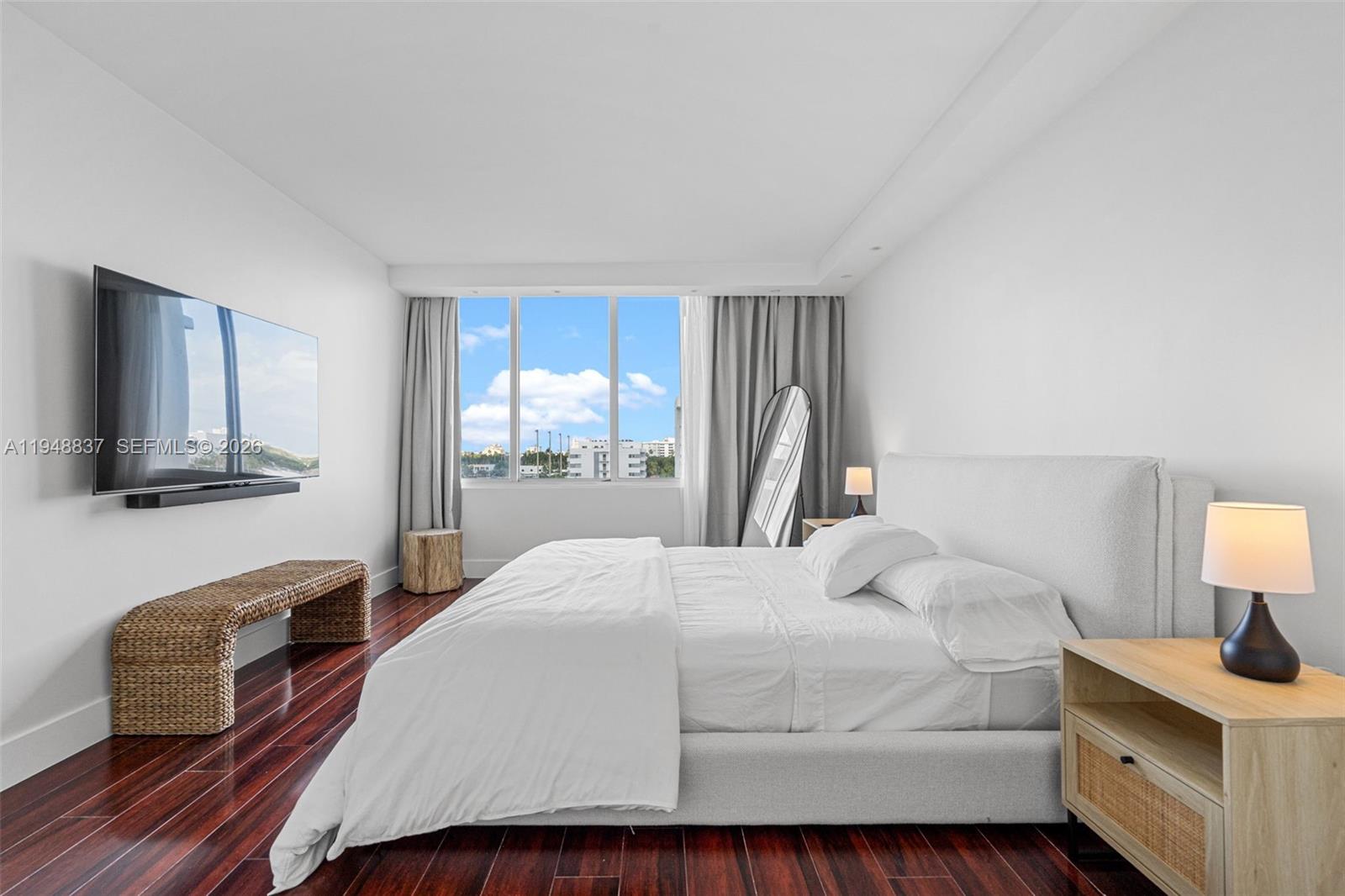 MIRADOR 1000 CONDO - Residential