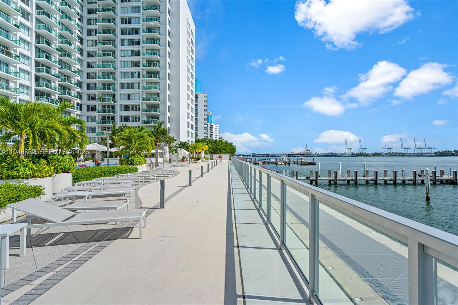 MIRADOR 1000 CONDO - Residential