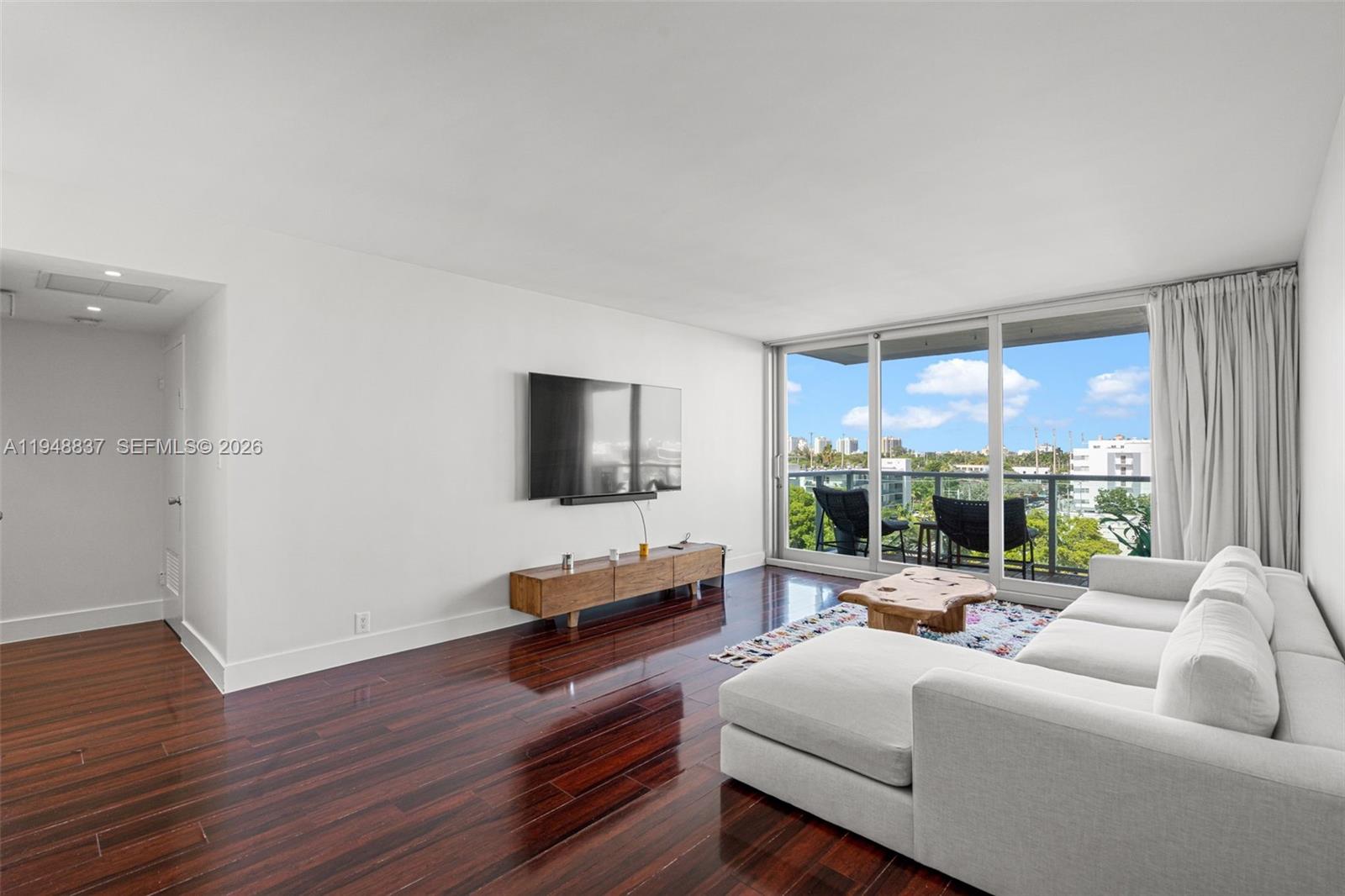 MIRADOR 1000 CONDO - Residential
