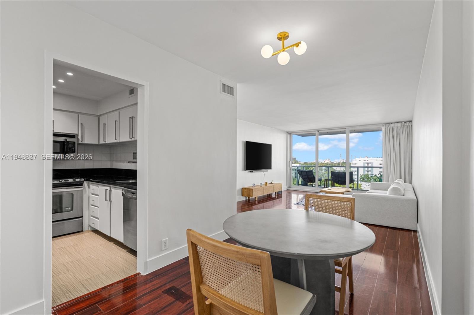MIRADOR 1000 CONDO - Residential