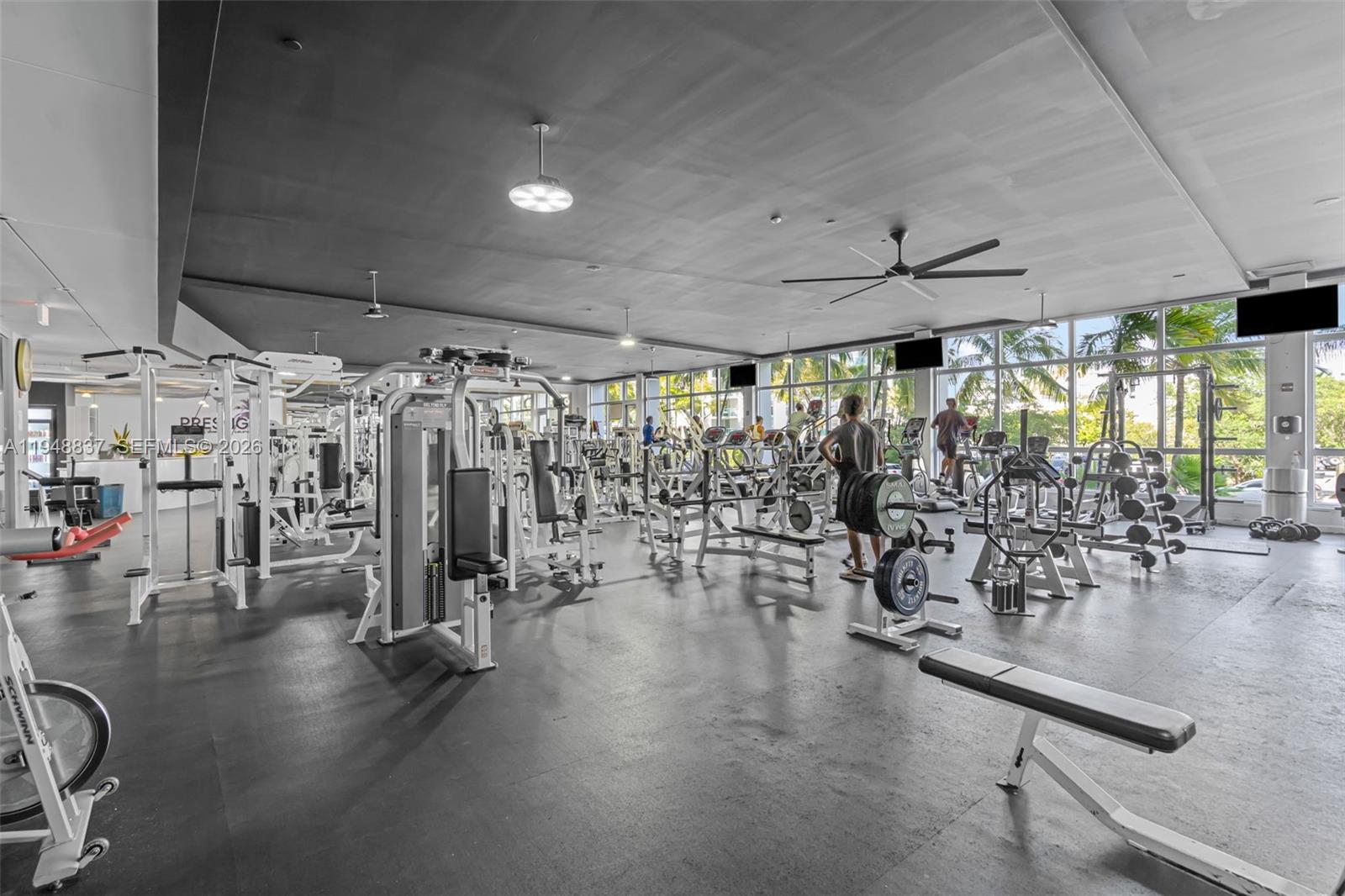 MIRADOR 1000 CONDO - Residential