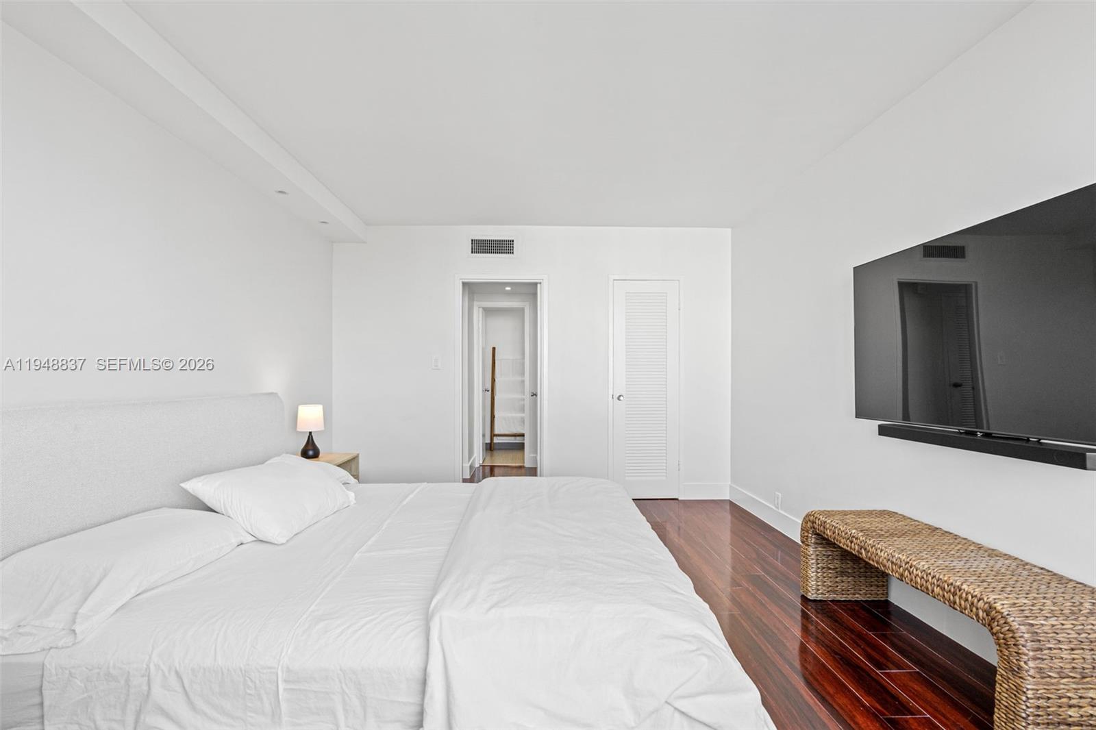 MIRADOR 1000 CONDO - Residential