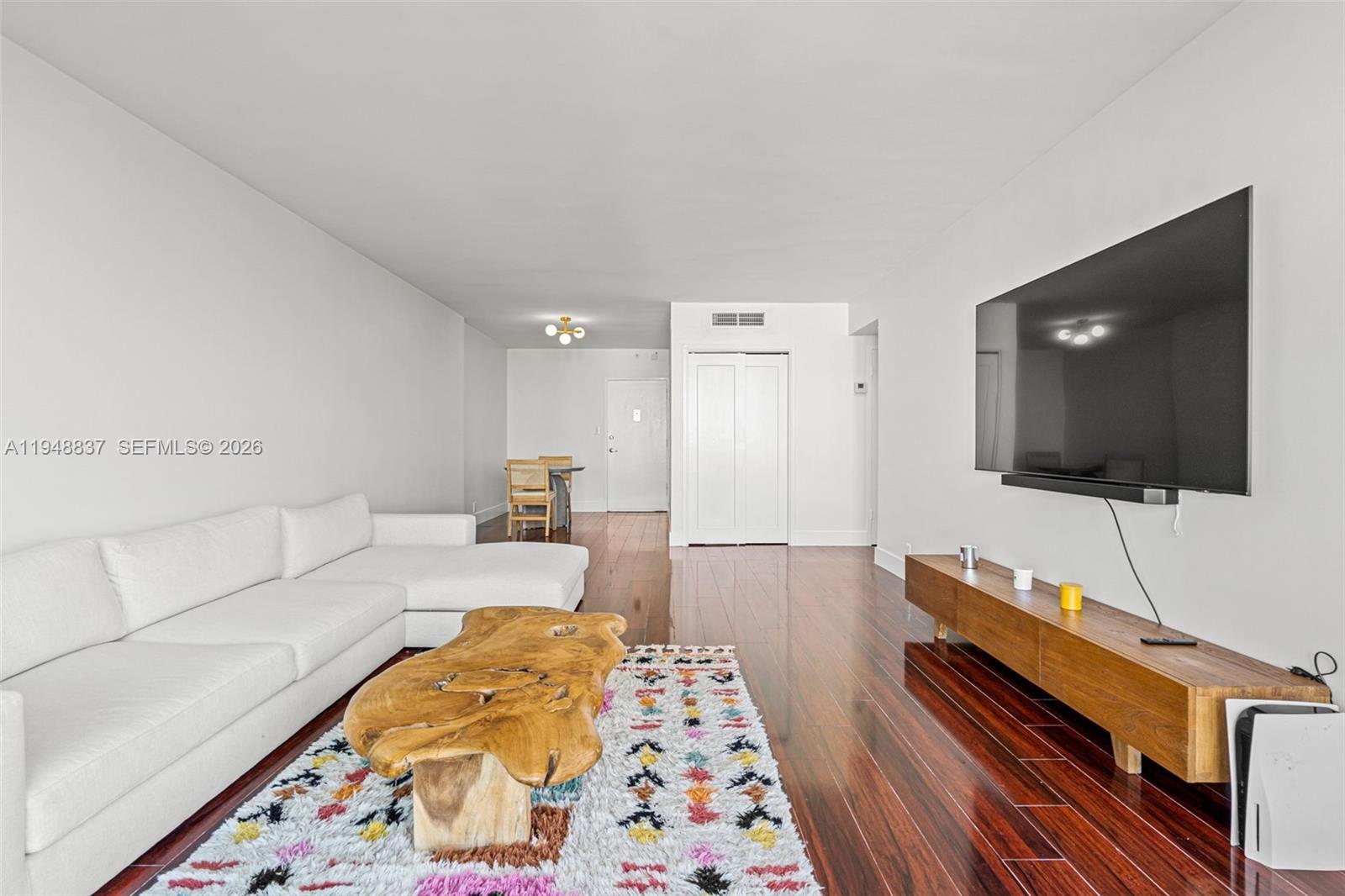 MIRADOR 1000 CONDO - Residential