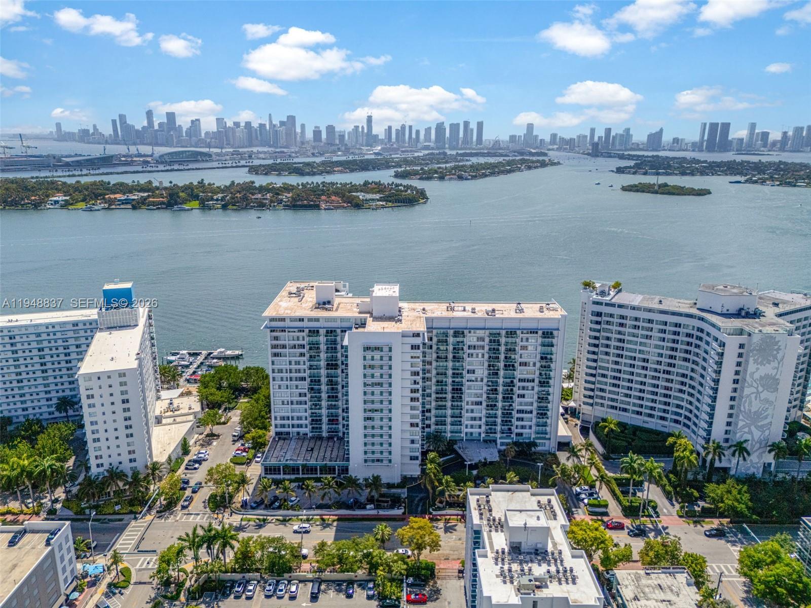 MIRADOR 1000 CONDO - Residential