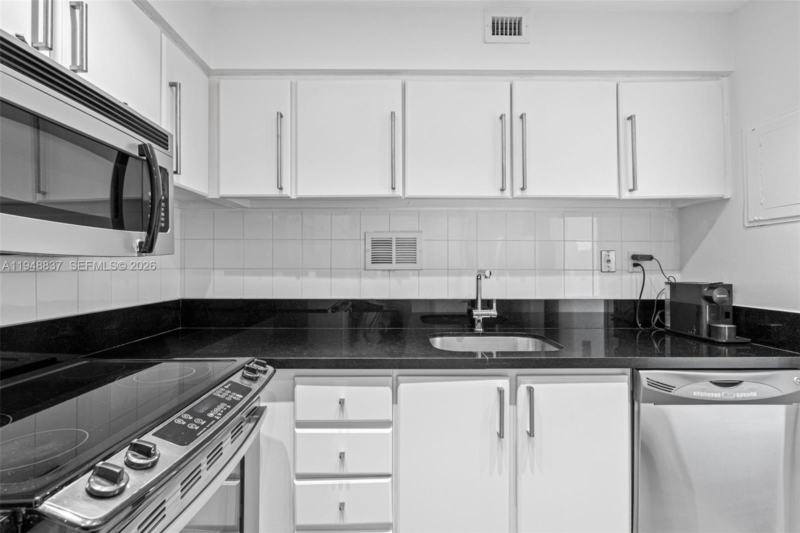 MIRADOR 1000 CONDO - Residential