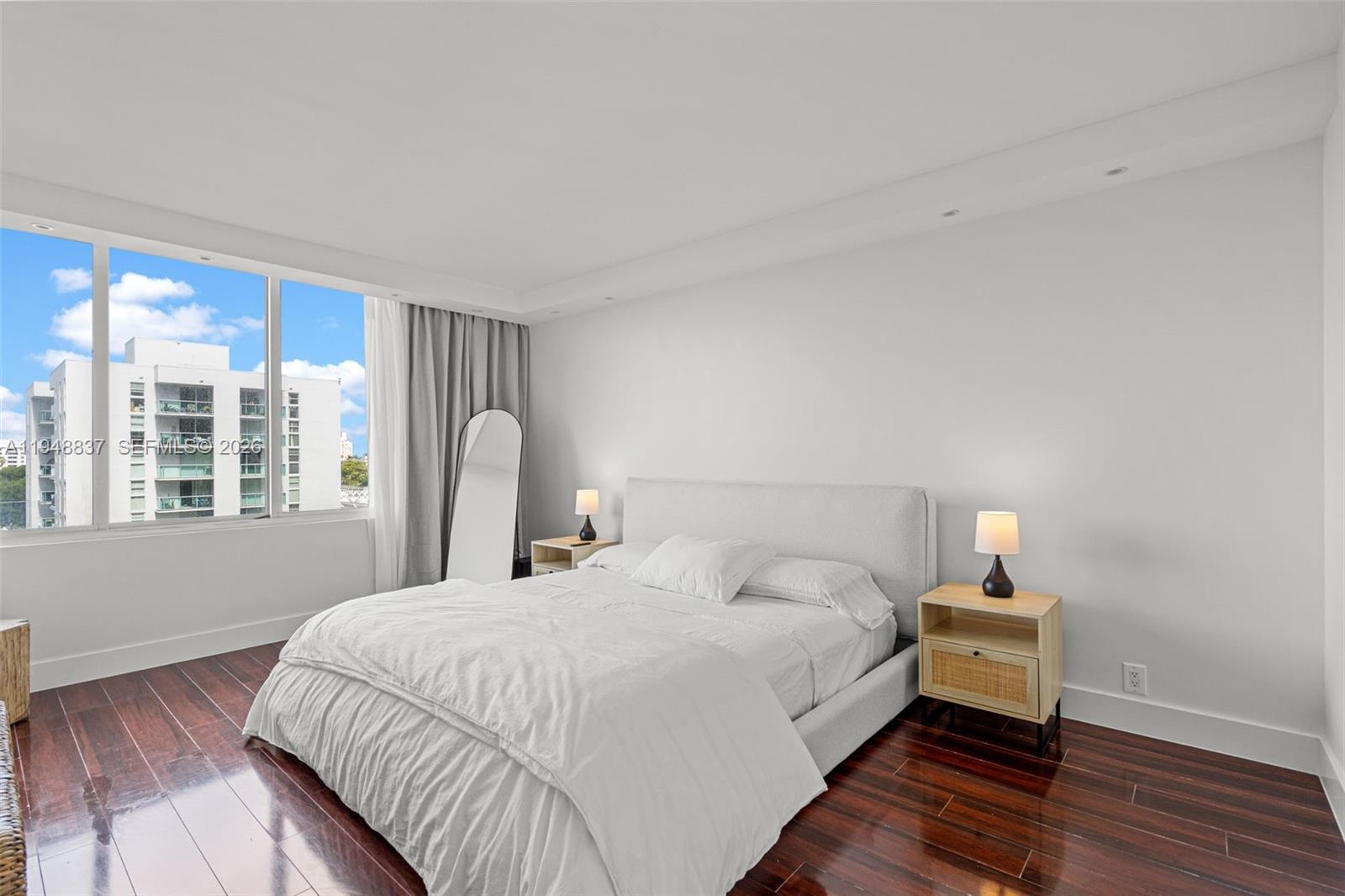 MIRADOR 1000 CONDO - Residential