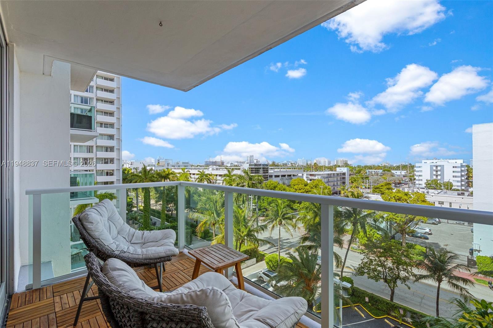 MIRADOR 1000 CONDO - Residential